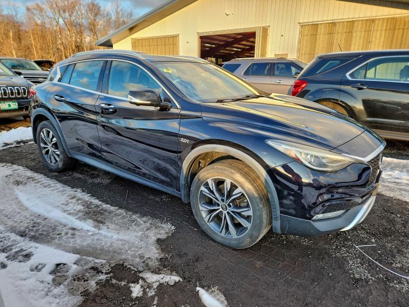 Фото 4 - INFINITI QX30