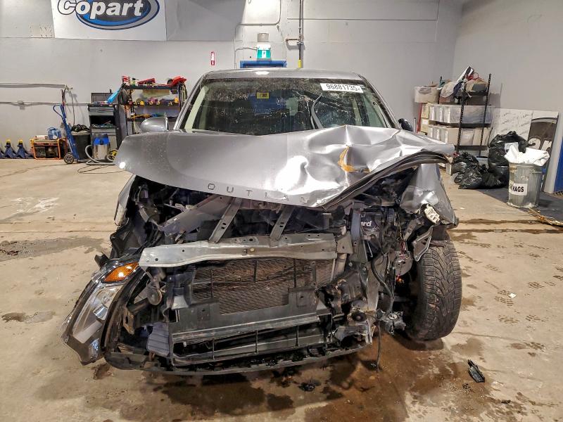 Фото 5 - MITSUBISHI OUTLANDER