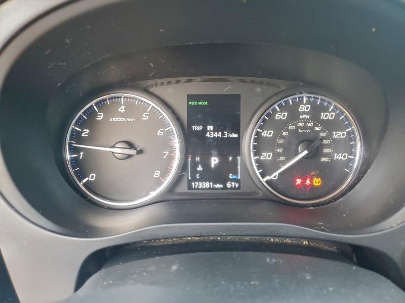 Фото 9 - MITSUBISHI OUTLANDER