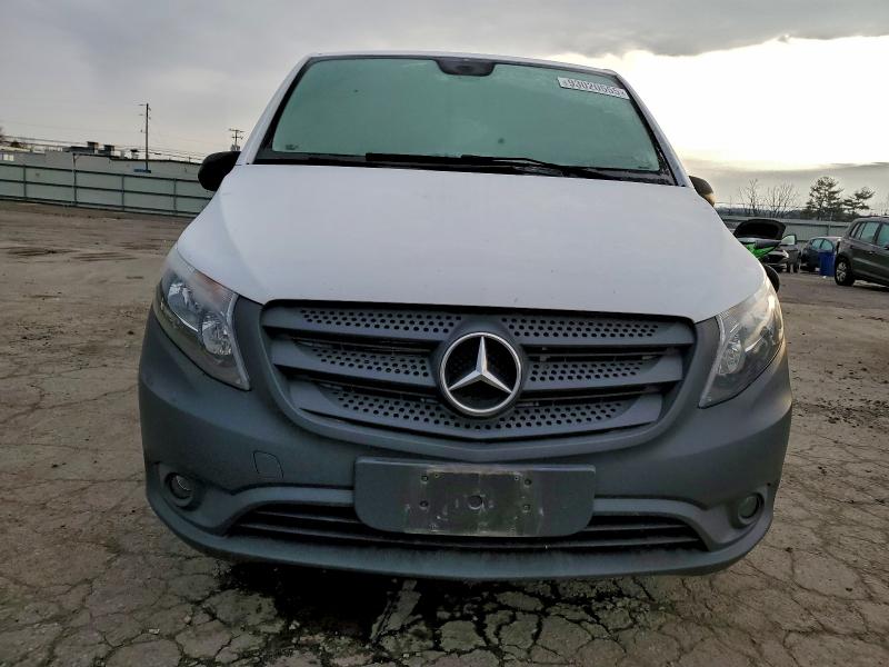 Фото 5 - MERCEDES-BENZ METRIS