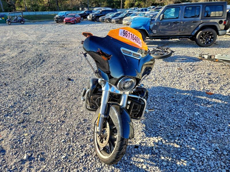 HARLEY-DAVIDSON FL 2022