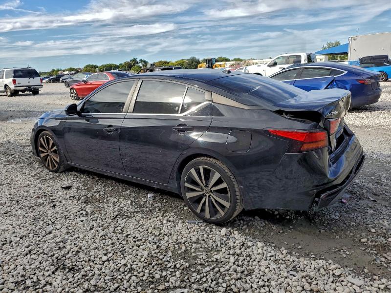 Фото 2 - NISSAN ALTIMA