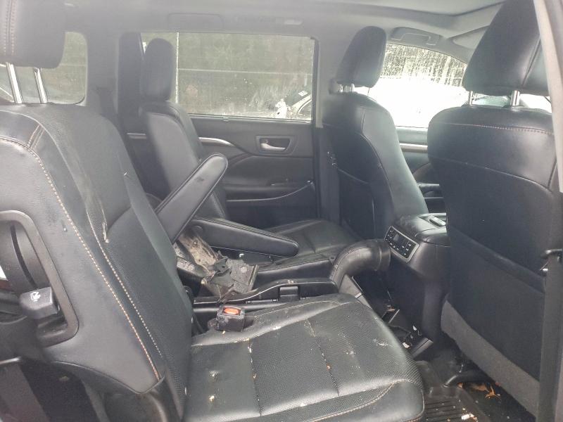 Фото 11 - TOYOTA HIGHLANDER