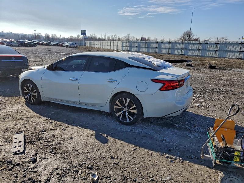 Фото 2 - NISSAN MAXIMA