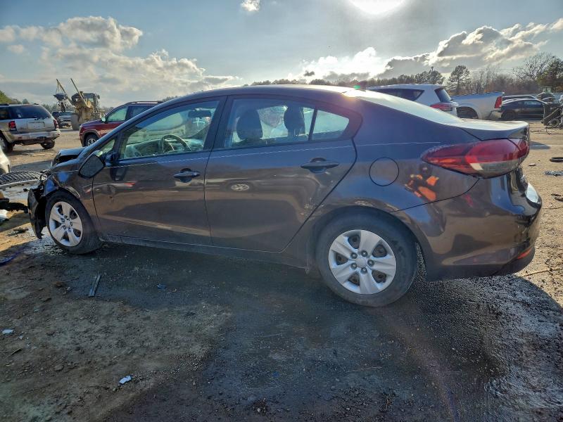 Фото 2 - KIA FORTE