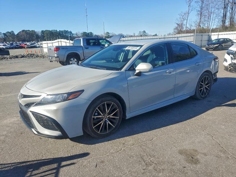 Фото 1 - TOYOTA CAMRY