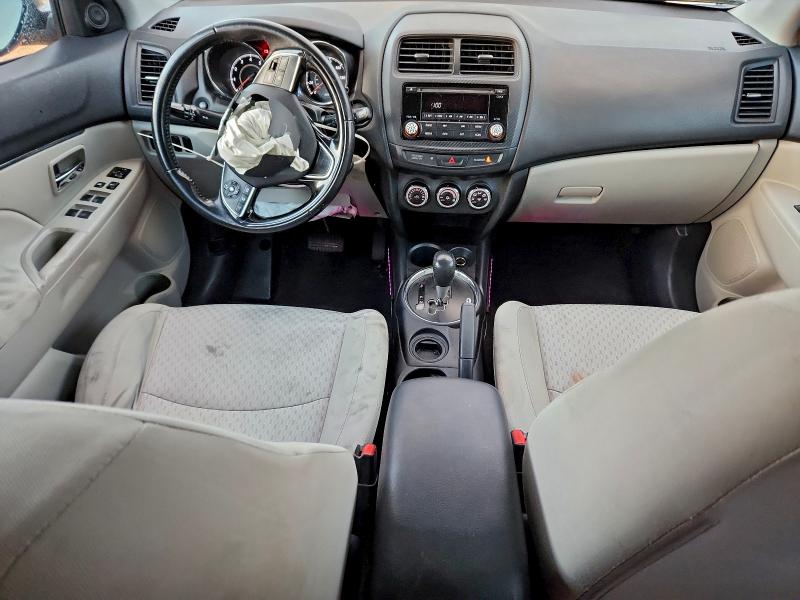 Фото 8 - MITSUBISHI OUTLANDER