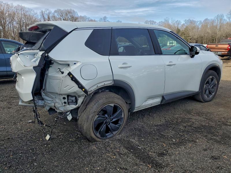 Фото 3 - NISSAN ROGUE