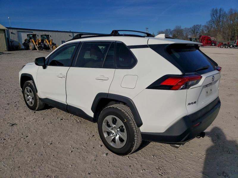 Фото 2 - TOYOTA RAV4