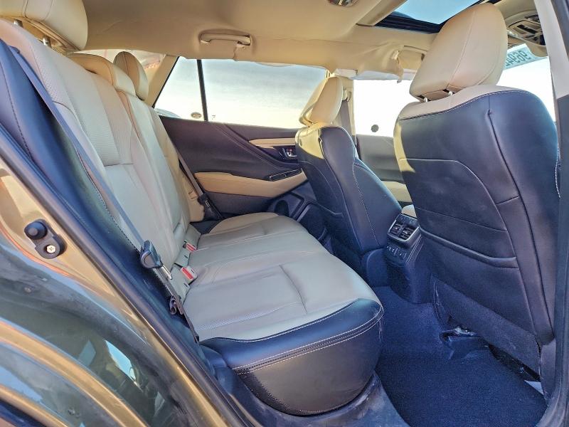 Фото 10 - SUBARU OUTBACK