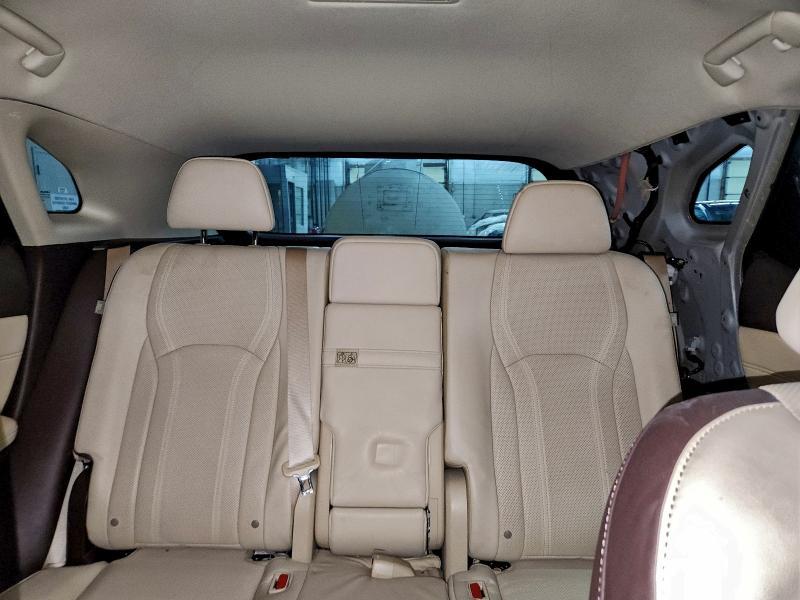 Фото 10 - LEXUS RX350