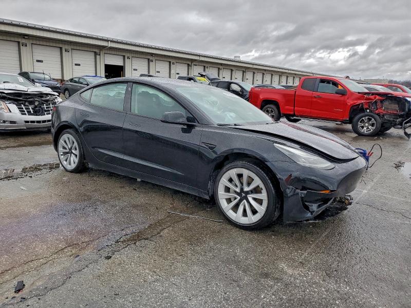 Фото 4 - TESLA MODEL 3
