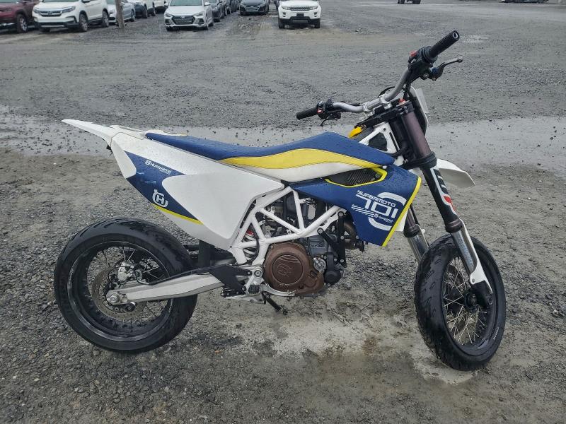 HUSQVARNA MOTORCYCLE 2017