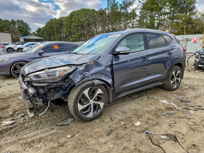 Фото 1 - HYUNDAI TUCSON