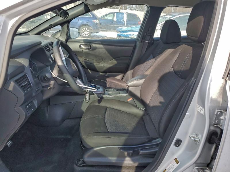 Фото 7 - NISSAN LEAF