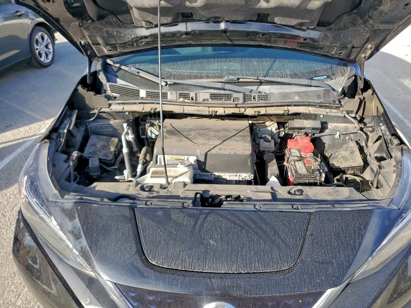 Фото 11 - NISSAN LEAF