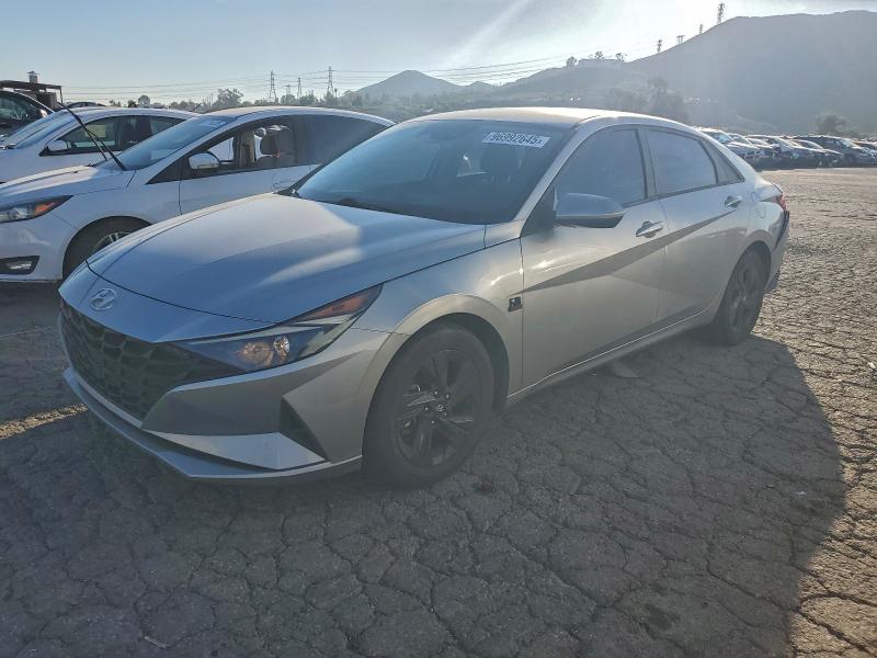 Фото 1 - HYUNDAI ELANTRA