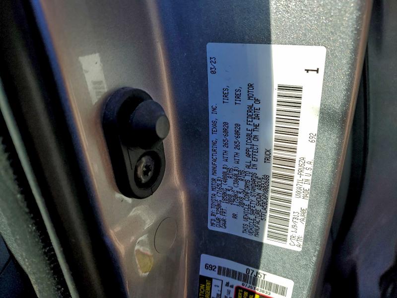 Фото 13 - TOYOTA TUNDRA