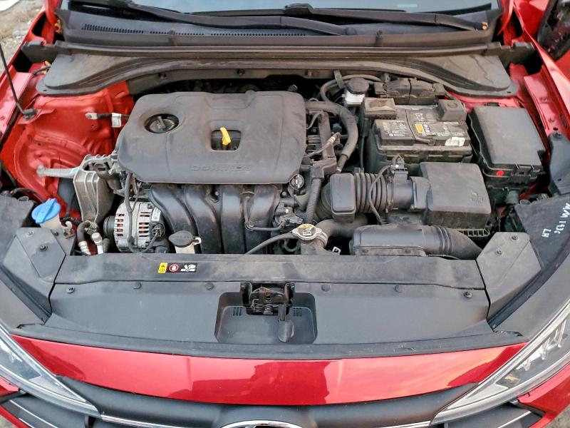 Фото 11 - HYUNDAI ELANTRA