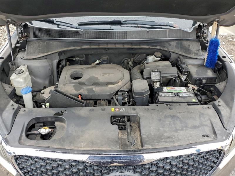 Фото 11 - KIA SORENTO