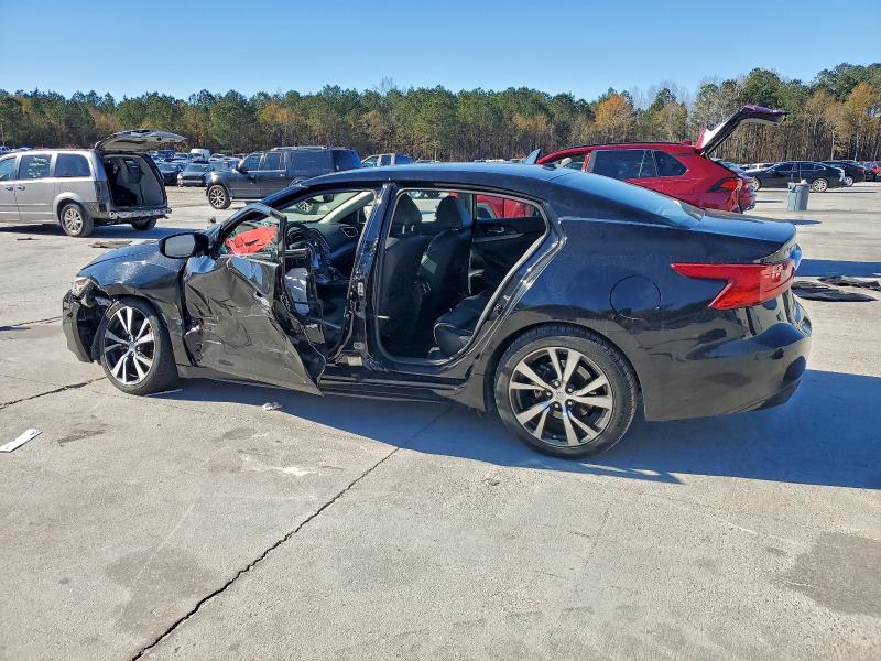 Фото 2 - NISSAN MAXIMA