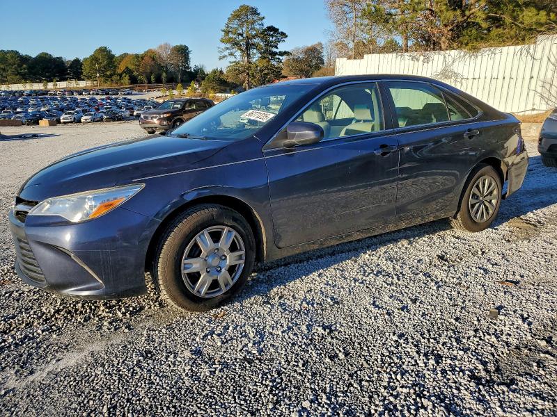 Фото 1 - TOYOTA CAMRY