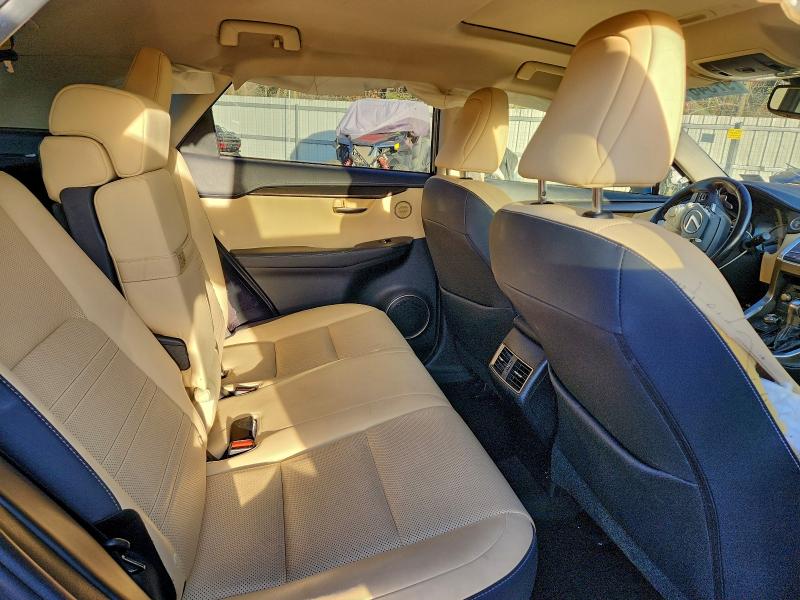 Фото 11 - LEXUS NX