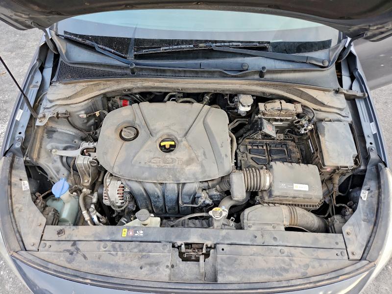 Фото 11 - HYUNDAI ELANTRA