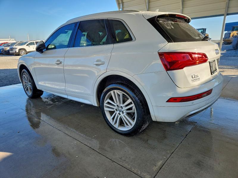 Фото 2 - AUDI Q5