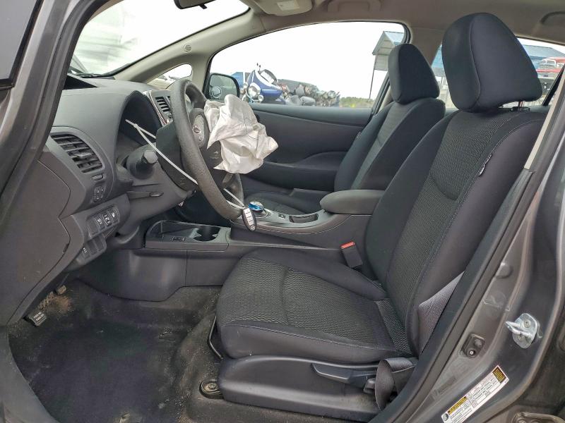 Фото 7 - NISSAN LEAF