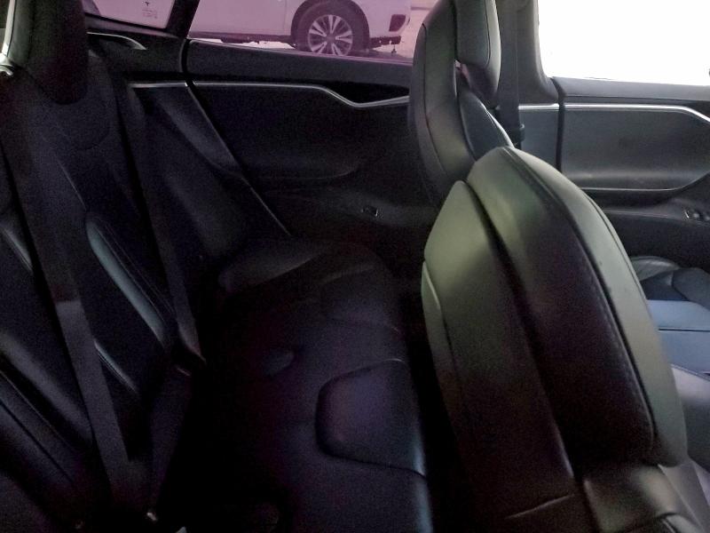 Фото 10 - TESLA MODEL S