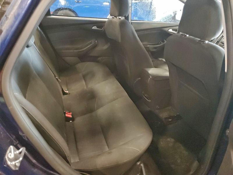 Фото 10 - FORD FOCUS