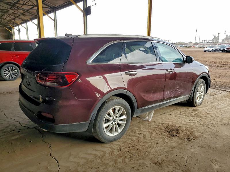 Фото 3 - KIA SORENTO