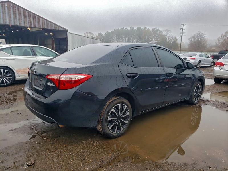 Фото 3 - TOYOTA COROLLA