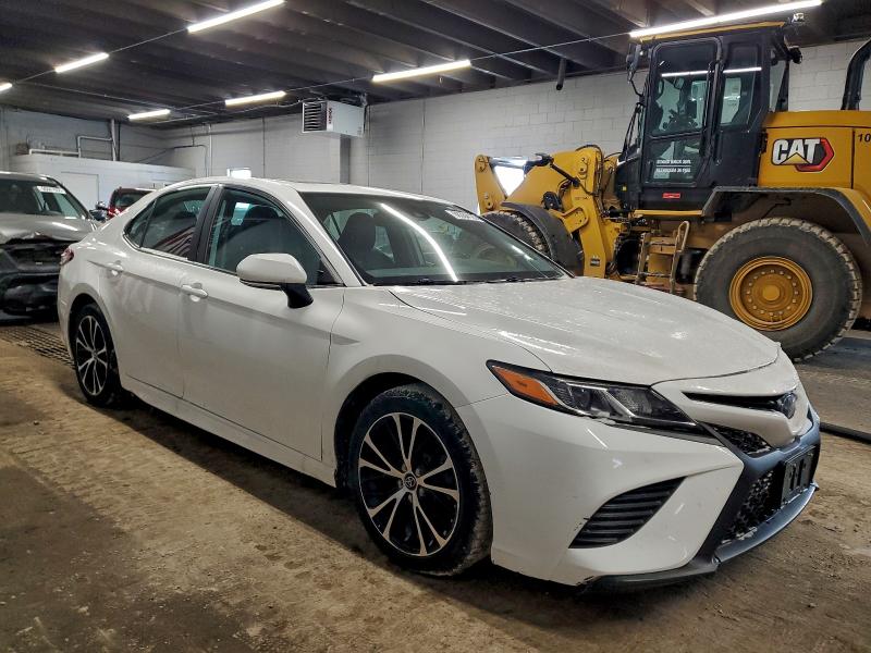 Фото 4 - TOYOTA CAMRY