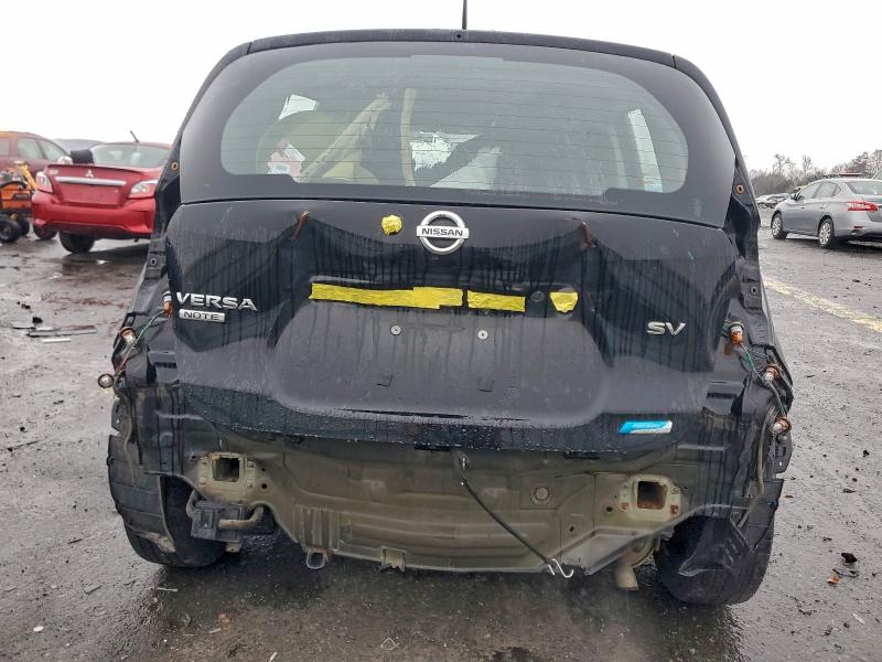 Фото 6 - NISSAN VERSA