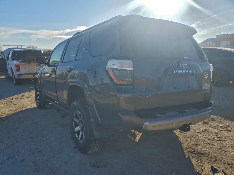 Фото 2 - TOYOTA 4RUNNER