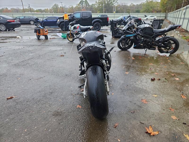 APRILIA RSV4 1100 2024