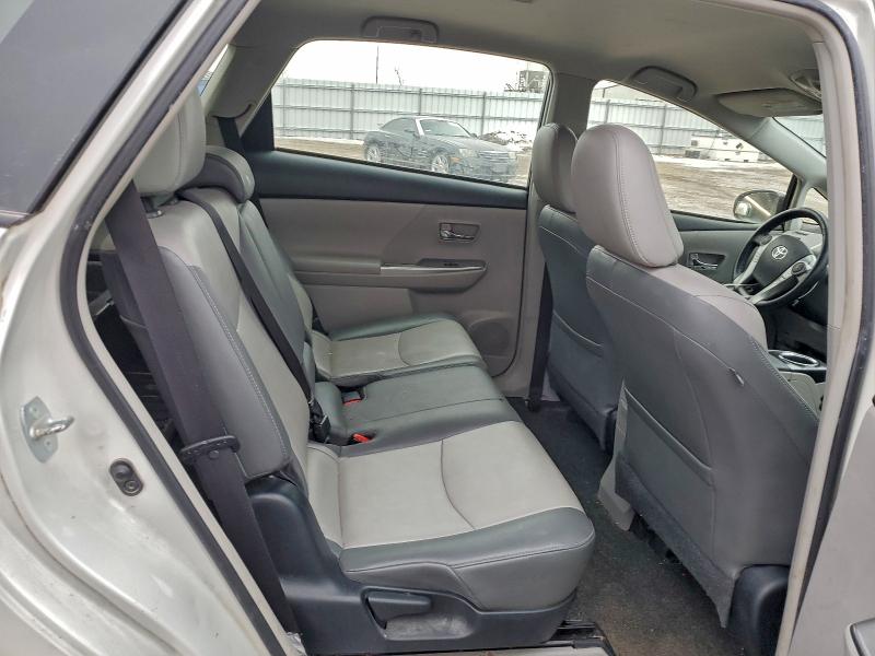 Фото 11 - TOYOTA PRIUS