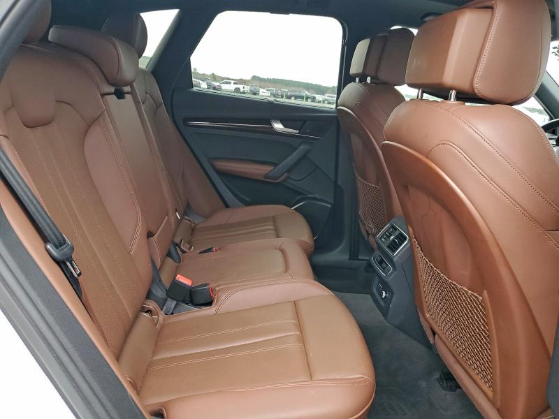 Фото 10 - AUDI Q5