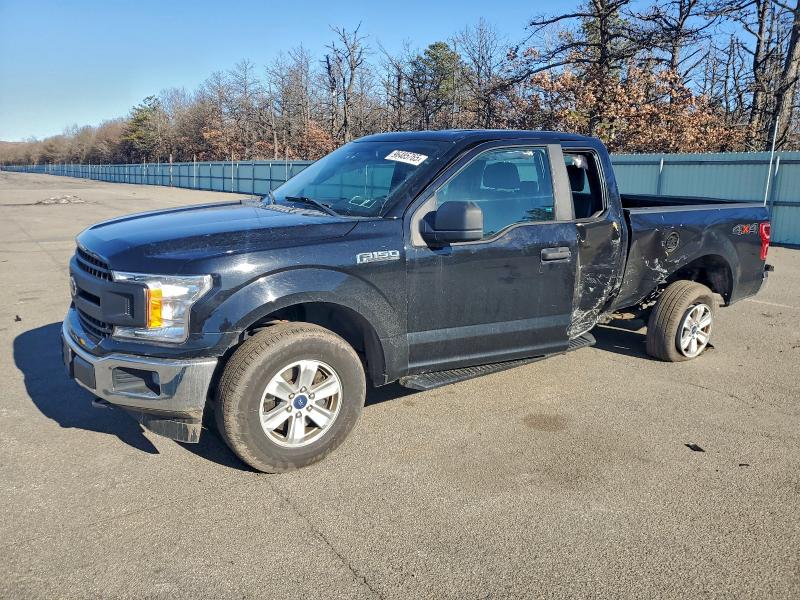Фото 1 - FORD F-150
