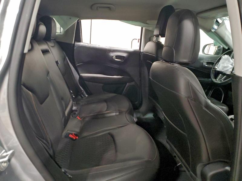 Фото 11 - JEEP COMPASS