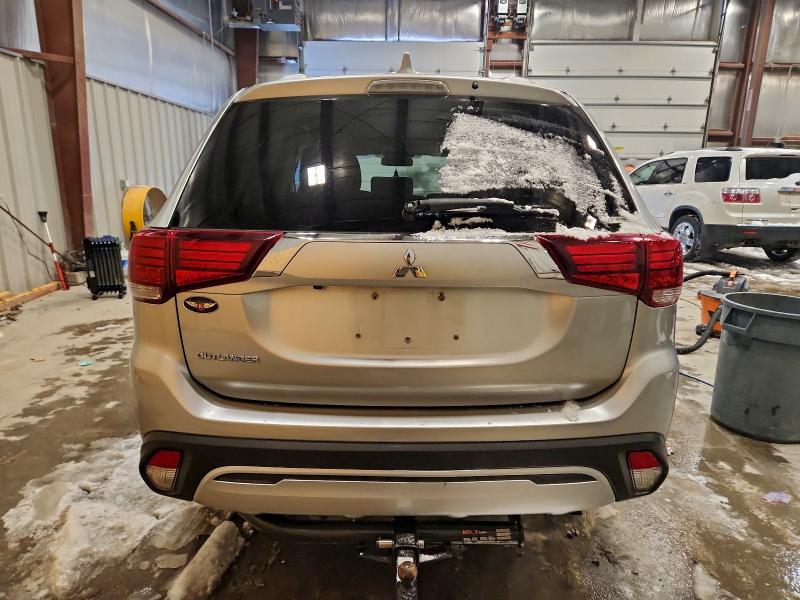 Фото 6 - MITSUBISHI OUTLANDER