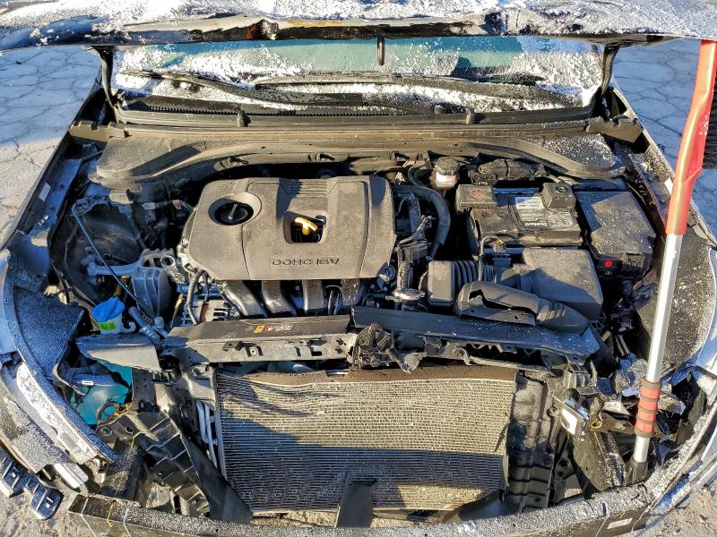 Фото 11 - HYUNDAI ELANTRA