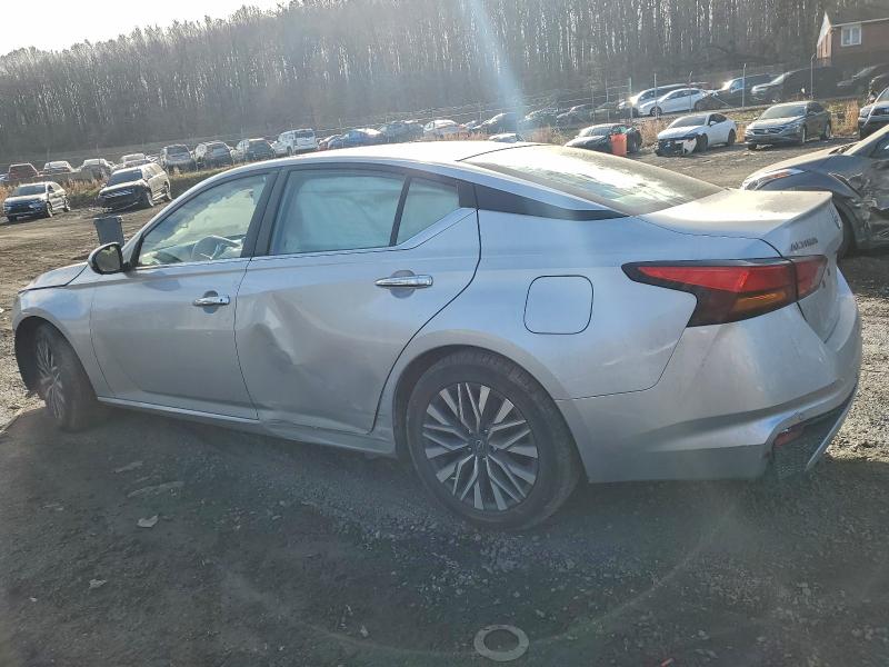 Фото 2 - NISSAN ALTIMA