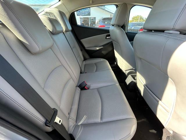 Фото 6 - TOYOTA YARIS