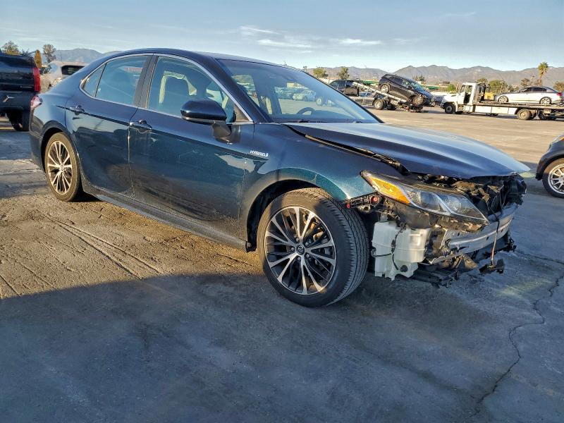 Фото 4 - TOYOTA CAMRY