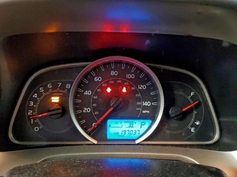 Фото 9 - TOYOTA RAV4