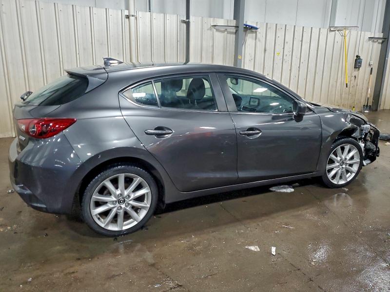 Фото 3 - MAZDA 3
