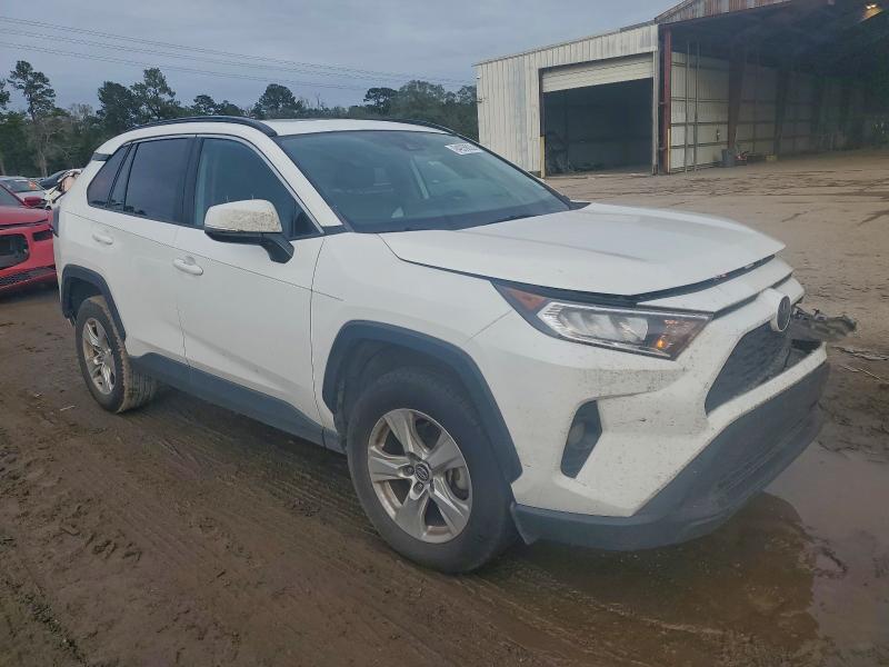 Фото 4 - TOYOTA RAV4